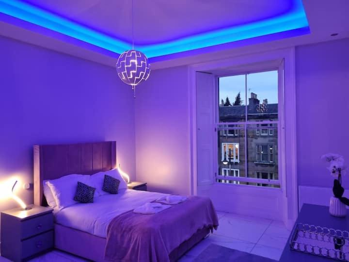 Apartment Spacious Modern Centre Castle Views EDI