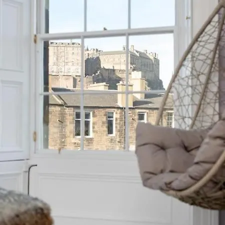 Spacious Modern City Centre Apartment Castle Views Edinburgh Exterior photo