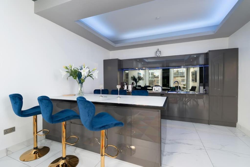 Spacious Modern Centre Castle Views Апартаменты